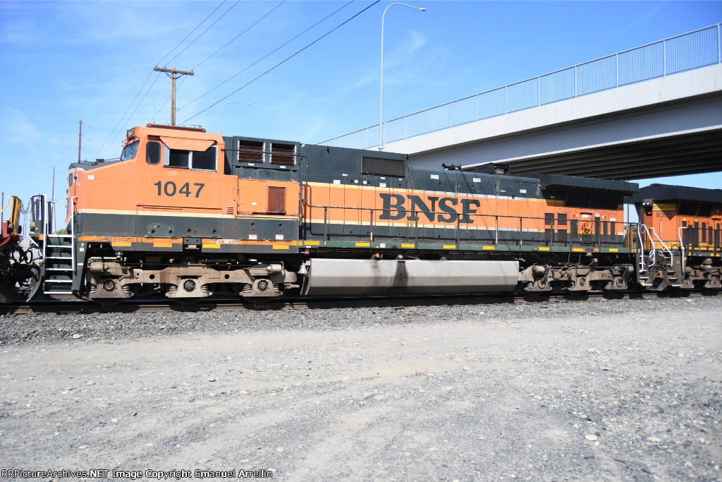 BNSF 1047